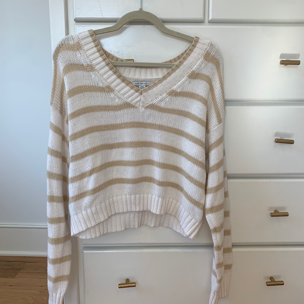 American Eagle sweater